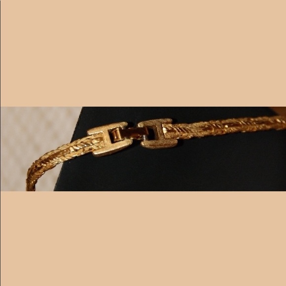 Vintage 1980s Matte Gold tone Multi-Textured Chain Necklace - Picture 4 of 4